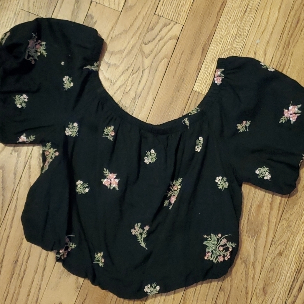 𝅺AMERICAN Eagle crop top women's size small